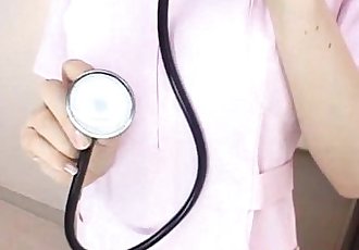 Kasumi Uehara enfermera chupa y folla Metedura de pata - 10 min