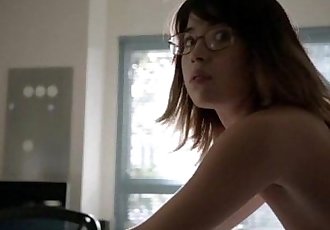Nichole Bloom nude does doggy in Shameless - 40 sec