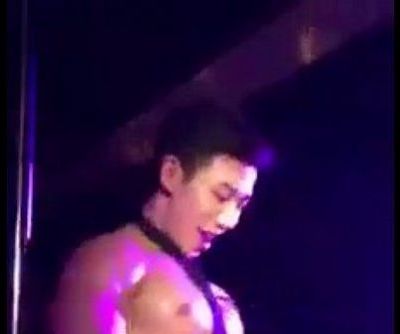 japão gay stripper