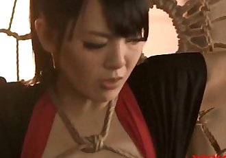 Asiatique géant seins adolescent Avec traditionnelle Robe les combats xxxcam.ml 9 min