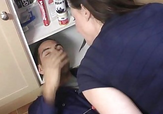 Milf facialized after draining plumbers pumpHD