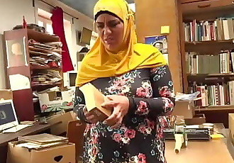 Bookstore owner fucks a happy muslim milf 8 min