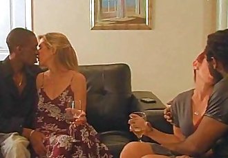 Rocney and The Bandit Meets 2 slutty MILFs - 5 min