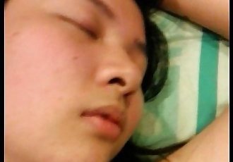 Slapen Aziatische amateur slet 2 4 min