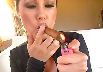 Kianna Dior smoking blowjob