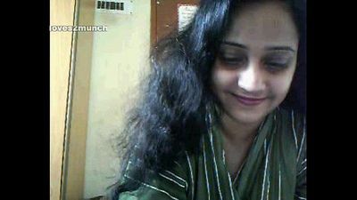 Pretty 35yo Hairy Busty Desi Aunty Cums on Cam - 12 min