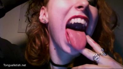 Harley Q is back with sexy tongue