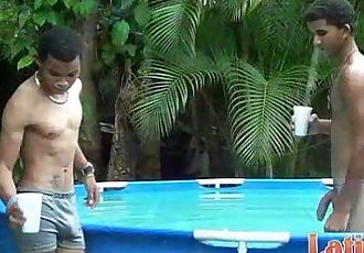 Picante twink meninos legal fora no o piscina depois de Sexo