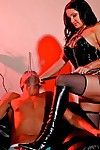 luxurious MILF ภรรยา ใน ลาเท็กซ์ กับ กัด หัวนม ได้ น่าทึ่ง ร้อนแรง เซ็กส์