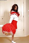 Amatorskie nastolatek Kochanie Mya Mason rozbiera się jej czerwony Kibic uniform