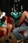 अद्भूत वेश्या का आनंद लें एक जबरदस्त समूह सेक्स पर के घर पार्टी