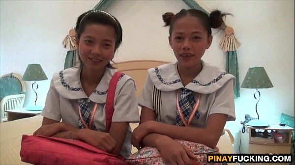 दो एशियाई एमेच्योर cuties sharing एक सफेद डिक hd