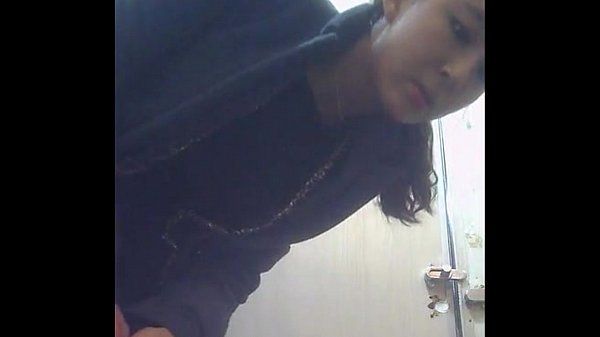 spycam young girl pissing