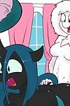 Unespected Checkup and Shower Time with fluffle puff and queen chrysalis
