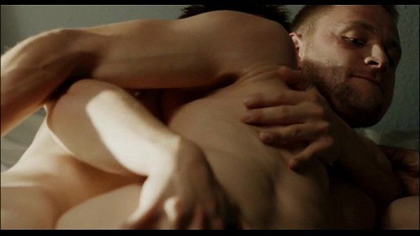 Freier Fallkiss and hot scenes
