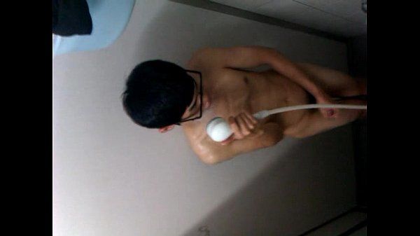 [SPECSADDICTED.com] Naughty Taiwan boy jerking off in shower (short video)