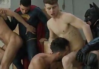 Trailer do filme Batman vs Superman Gay XXX Parody