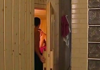 tesão musculoso jovem jocks batendo Cuzinho buracos no Deliciosa sauna