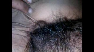 Indische hairypussy 1 min 41 sec