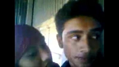 Desi hindu boyfriend fucks a muslim girlfriend - 17 min