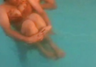 indiano college Ragazza nudo in piscina