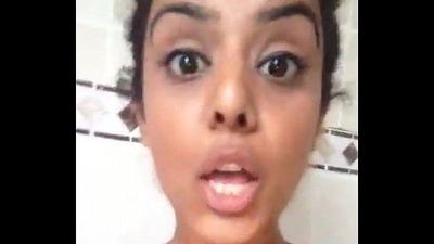 Sexy Indian girl sending me nude clips while in shower - 53 sec