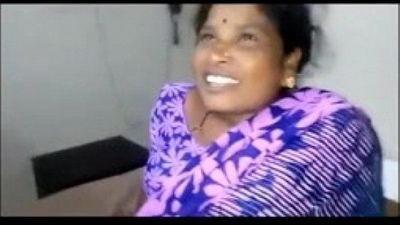 Desi Telugu Aunty Sucking Supervisor Cock For Money - 1 min 25 sec