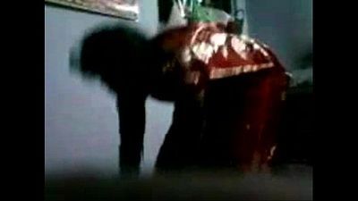 Aunty put her panty with saree - 18 sec