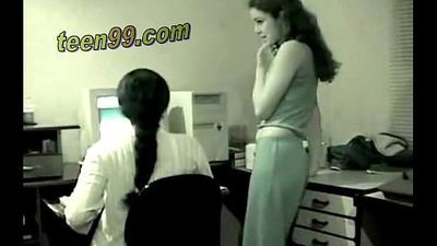 德里 印度 女孩 具有 性 乐趣 在 办公室 抓住了 在 摄像机 teen99.com 9 min
